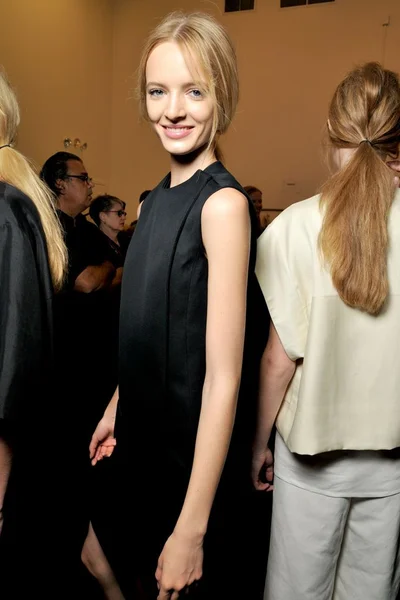 Look 32